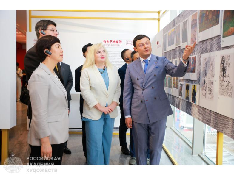四川美术学院举办祖拉布·采列捷利大型回顾展
